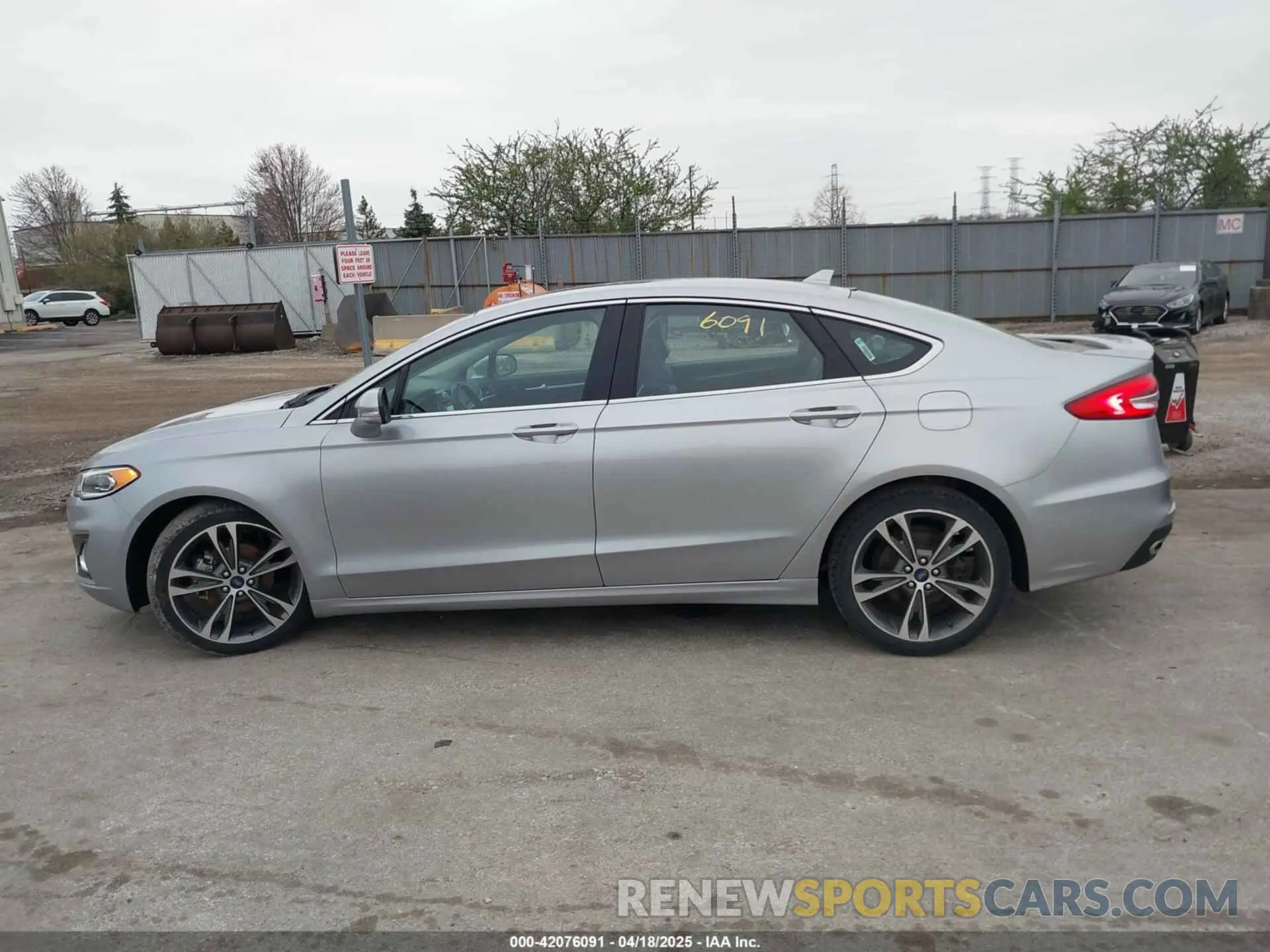 15 Photograph of a damaged car 3FA6P0D91LR174152 FORD FUSION 2020