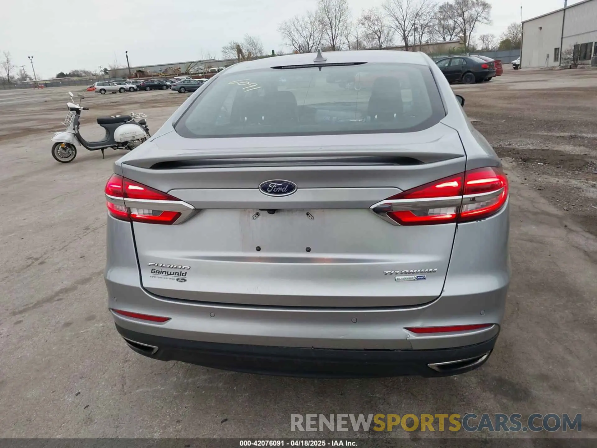17 Photograph of a damaged car 3FA6P0D91LR174152 FORD FUSION 2020