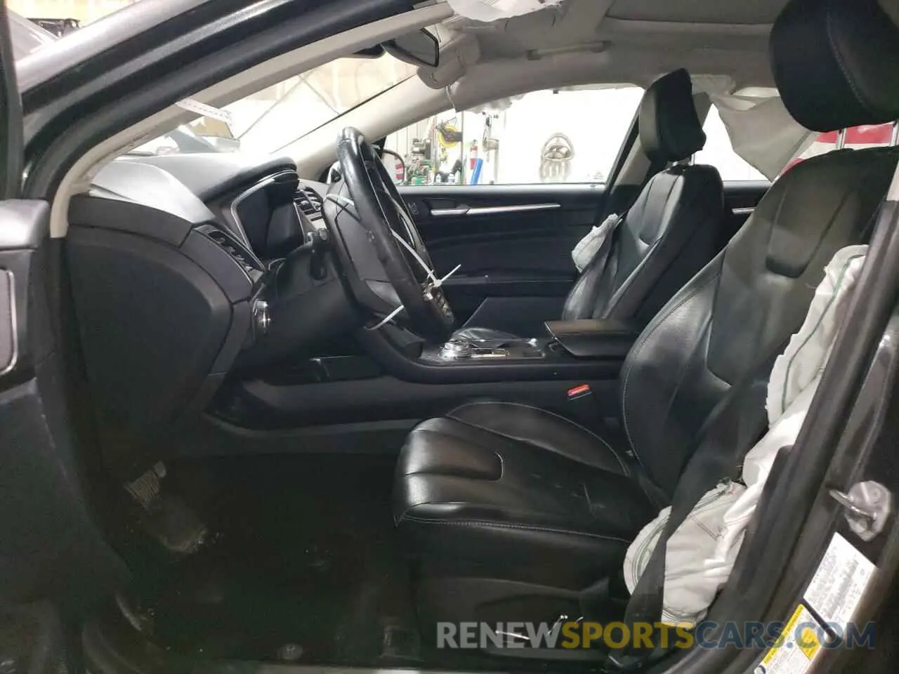 7 Photograph of a damaged car 3FA6P0D91LR176225 FORD FUSION 2020