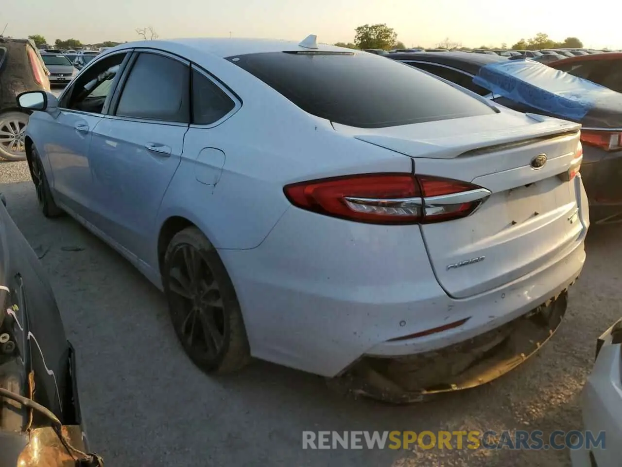 2 Photograph of a damaged car 3FA6P0D91LR204346 FORD FUSION 2020