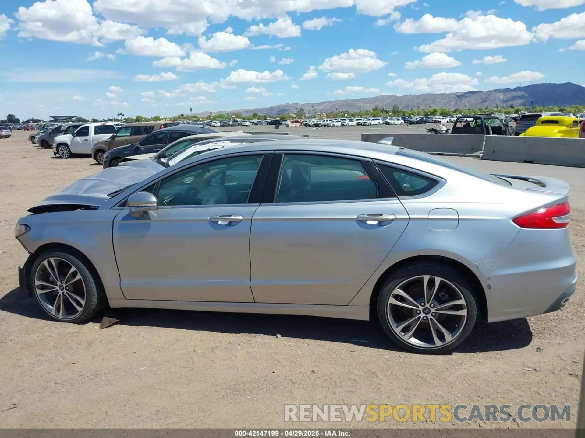 14 Photograph of a damaged car 3FA6P0D92LR136722 FORD FUSION 2020
