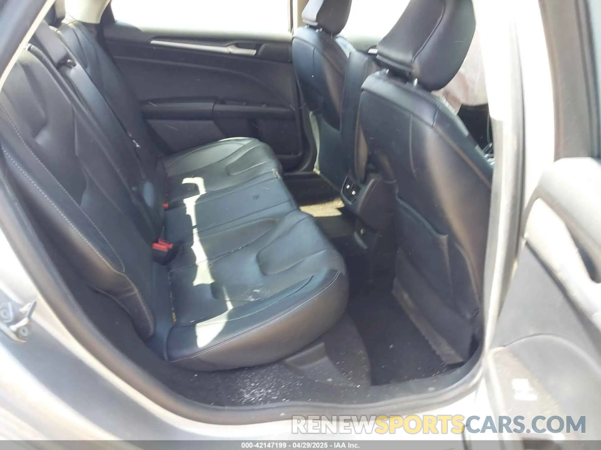 8 Photograph of a damaged car 3FA6P0D92LR136722 FORD FUSION 2020