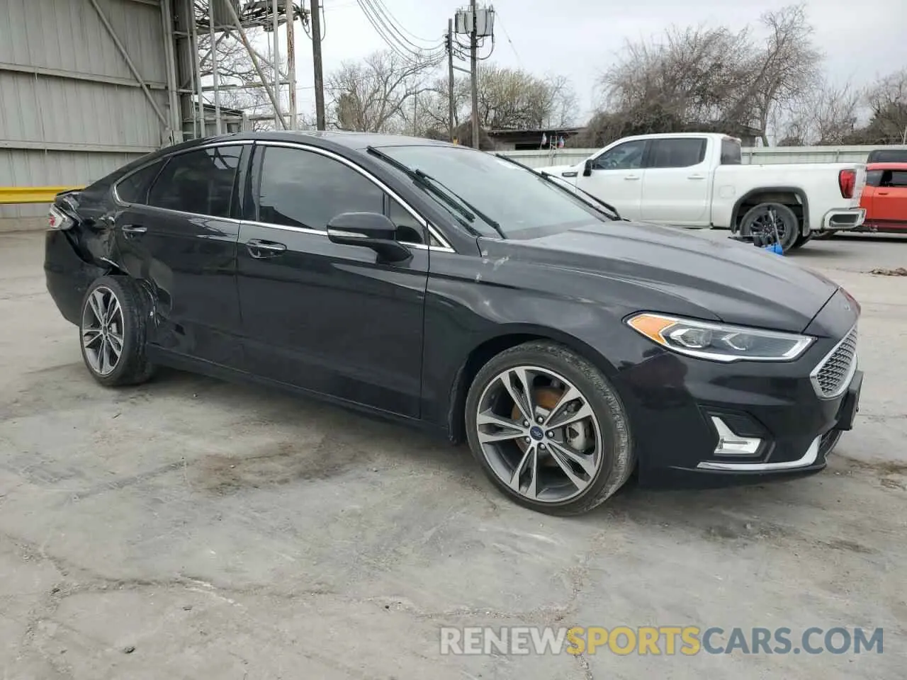 4 Photograph of a damaged car 3FA6P0D92LR202556 FORD FUSION 2020