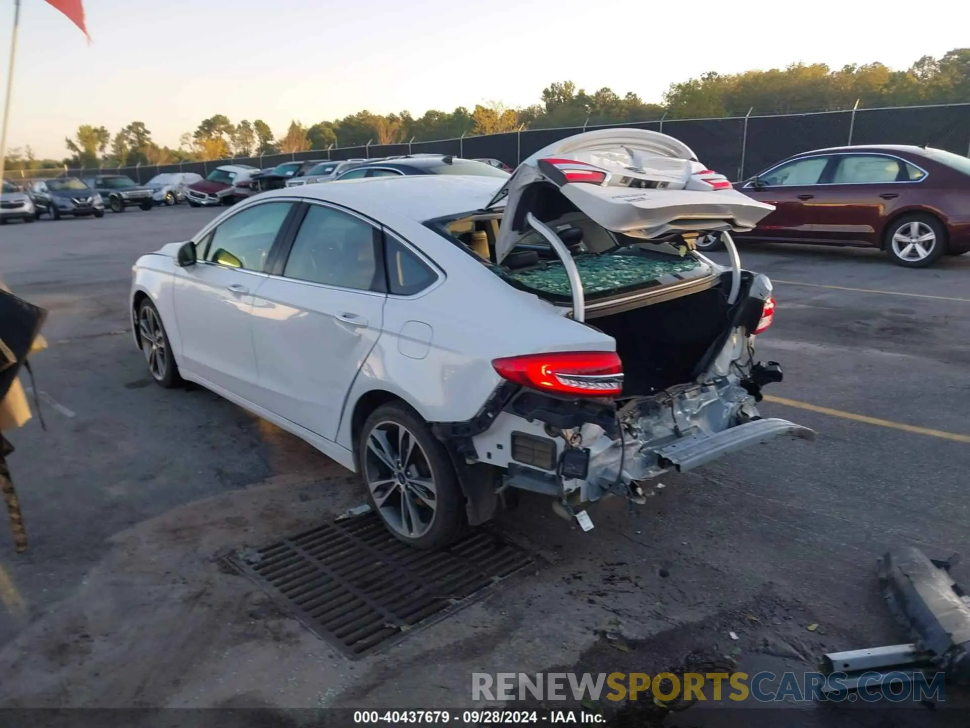 3 Photograph of a damaged car 3FA6P0D94LR117234 FORD FUSION 2020
