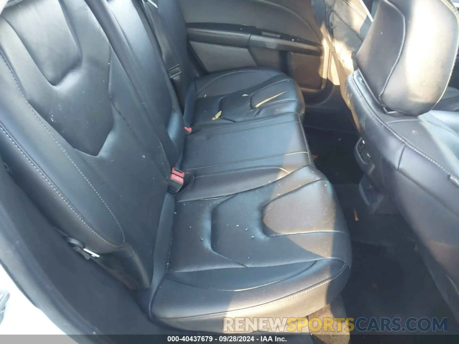 8 Photograph of a damaged car 3FA6P0D94LR117234 FORD FUSION 2020