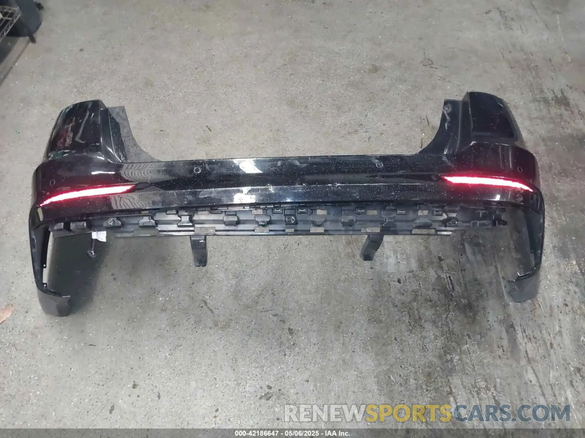 12 Photograph of a damaged car 3FA6P0D94LR136981 FORD FUSION 2020