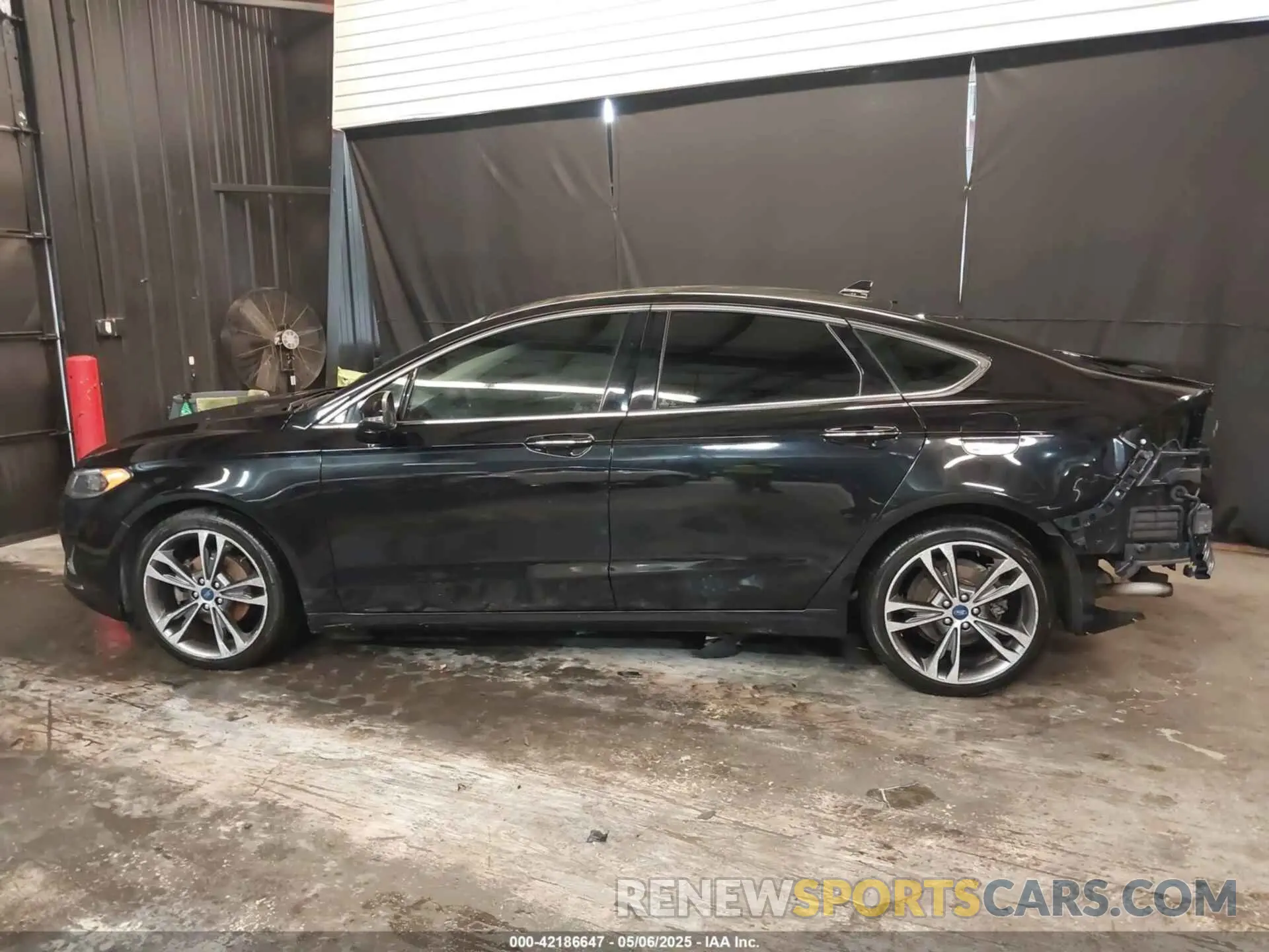 15 Photograph of a damaged car 3FA6P0D94LR136981 FORD FUSION 2020