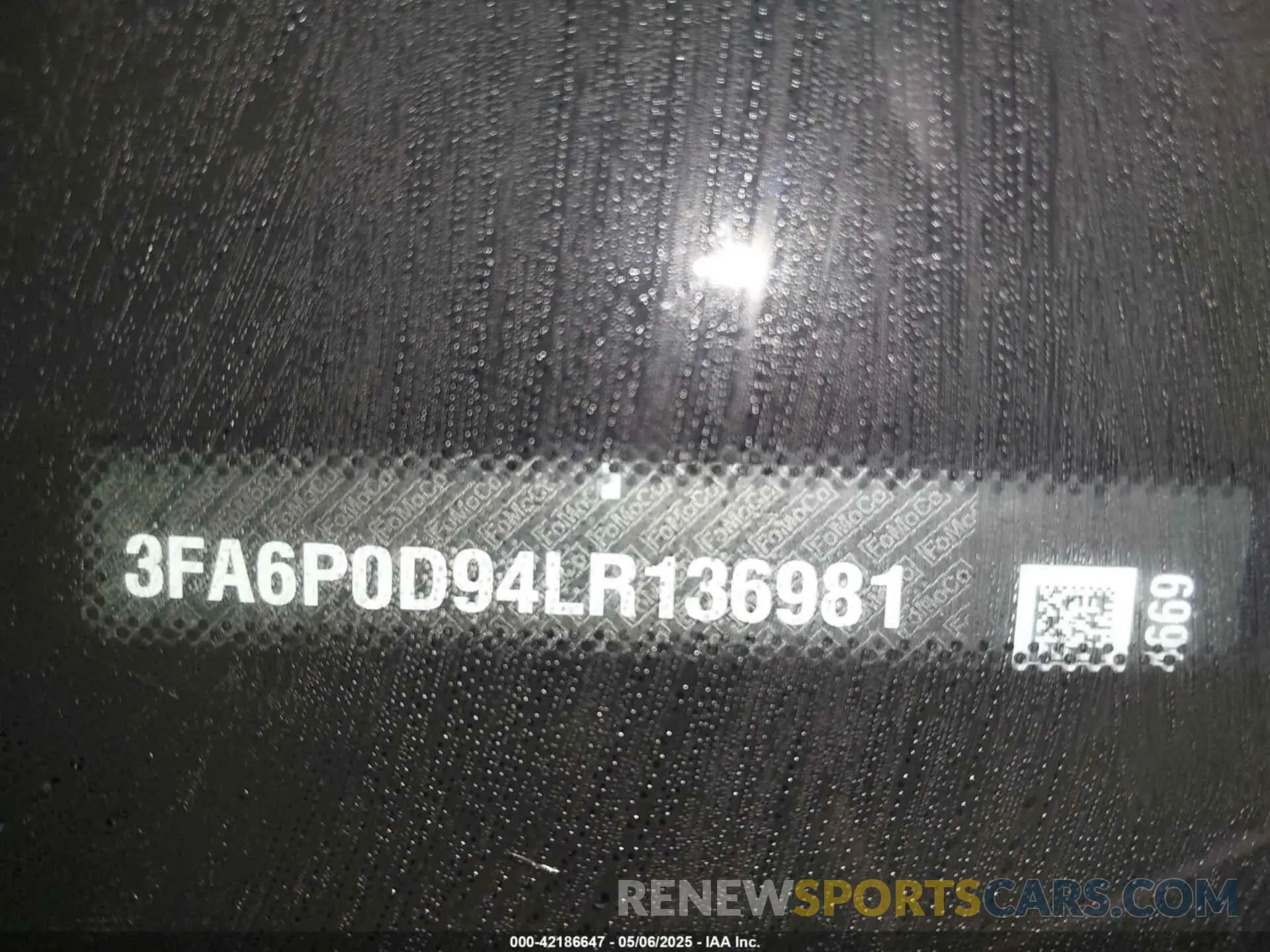 18 Photograph of a damaged car 3FA6P0D94LR136981 FORD FUSION 2020