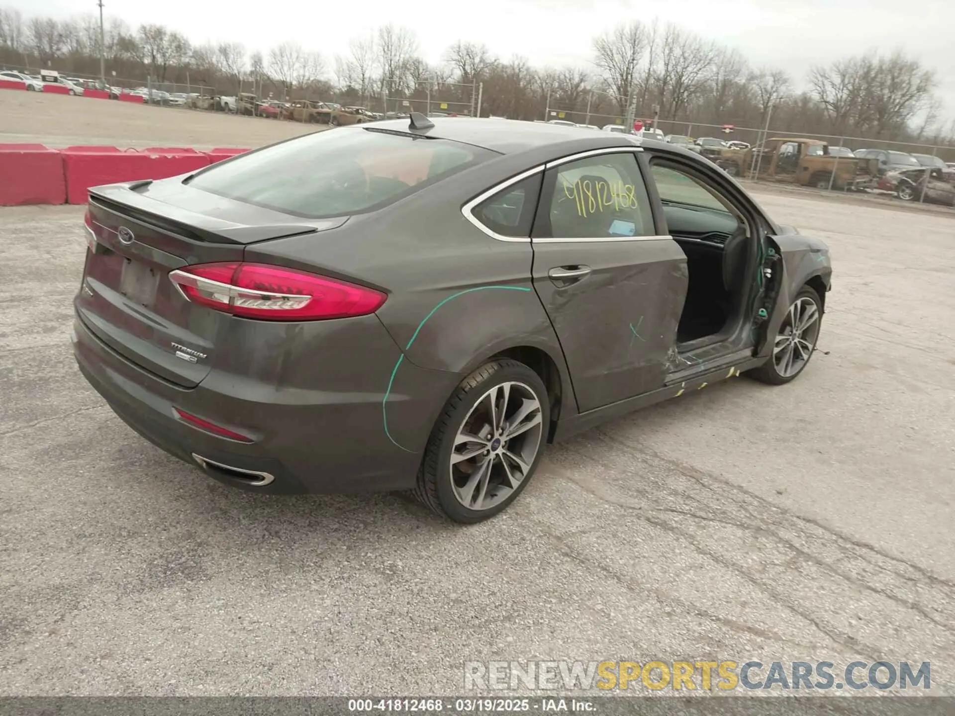 4 Photograph of a damaged car 3FA6P0D94LR138861 FORD FUSION 2020