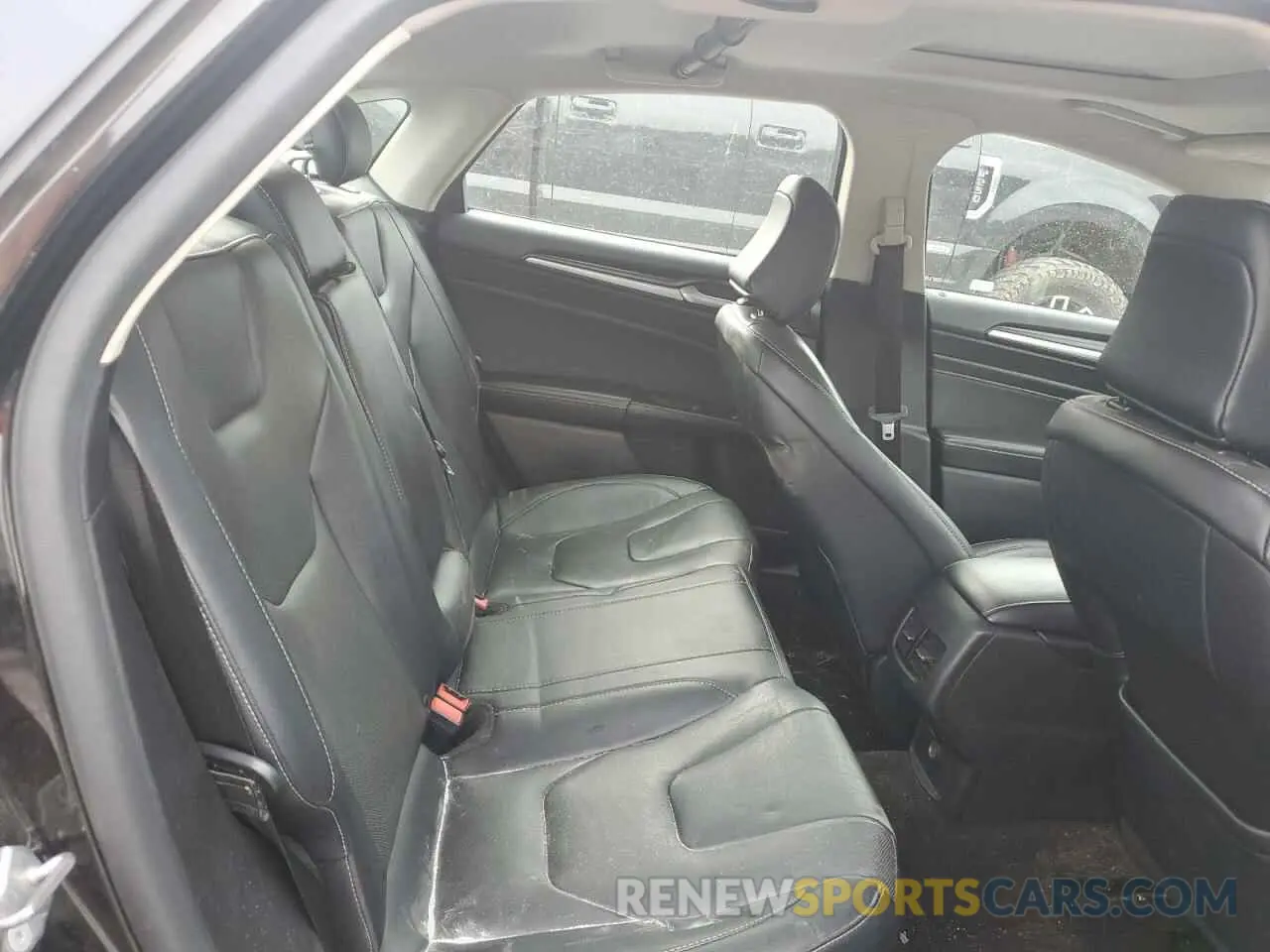 10 Photograph of a damaged car 3FA6P0D97LR152155 FORD FUSION 2020