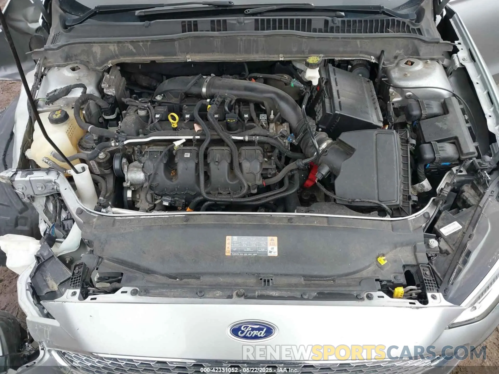 10 Photograph of a damaged car 3FA6P0D98LR115437 FORD FUSION 2020