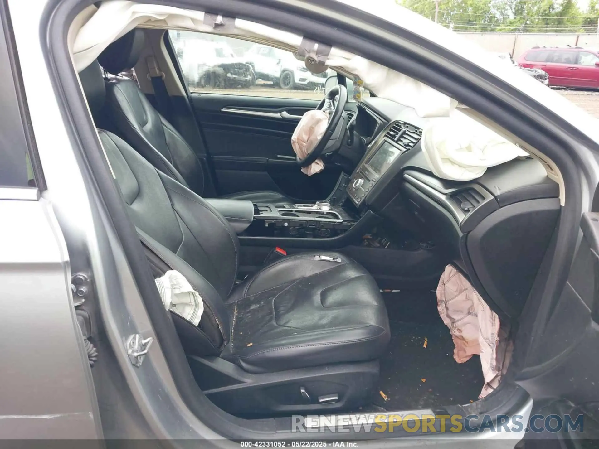 5 Photograph of a damaged car 3FA6P0D98LR115437 FORD FUSION 2020
