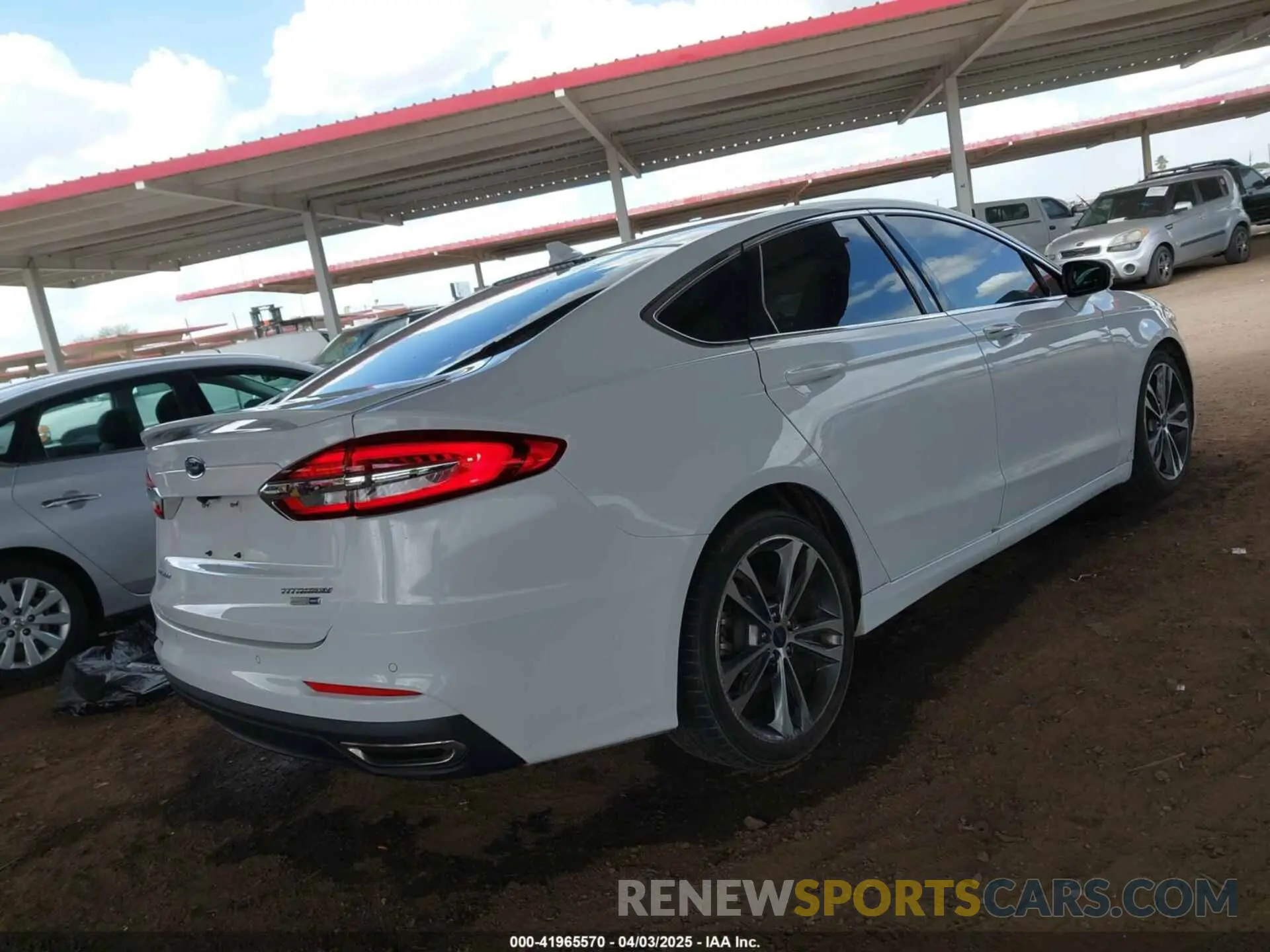 4 Photograph of a damaged car 3FA6P0D99LR115284 FORD FUSION 2020