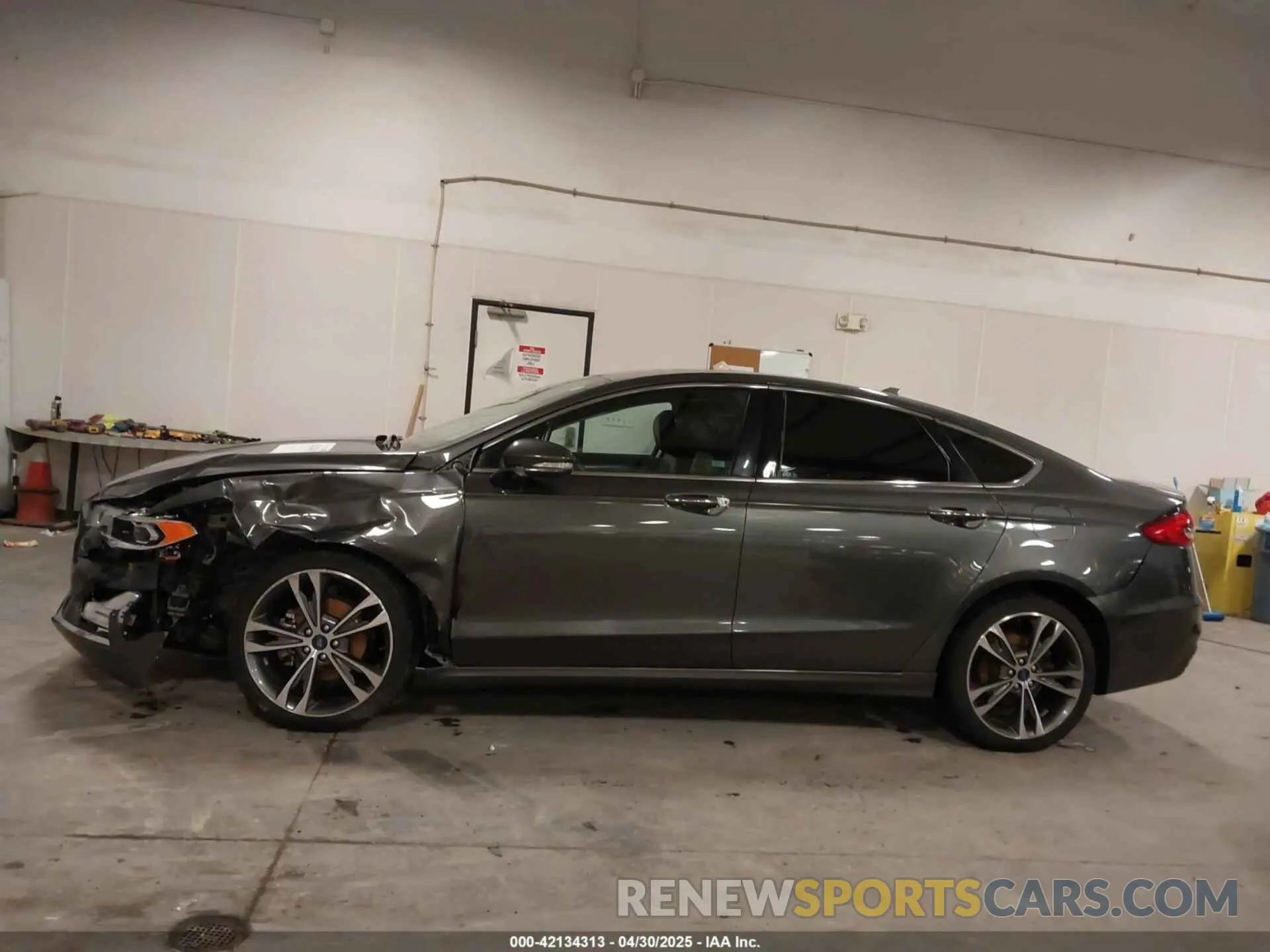 14 Photograph of a damaged car 3FA6P0D99LR116015 FORD FUSION 2020
