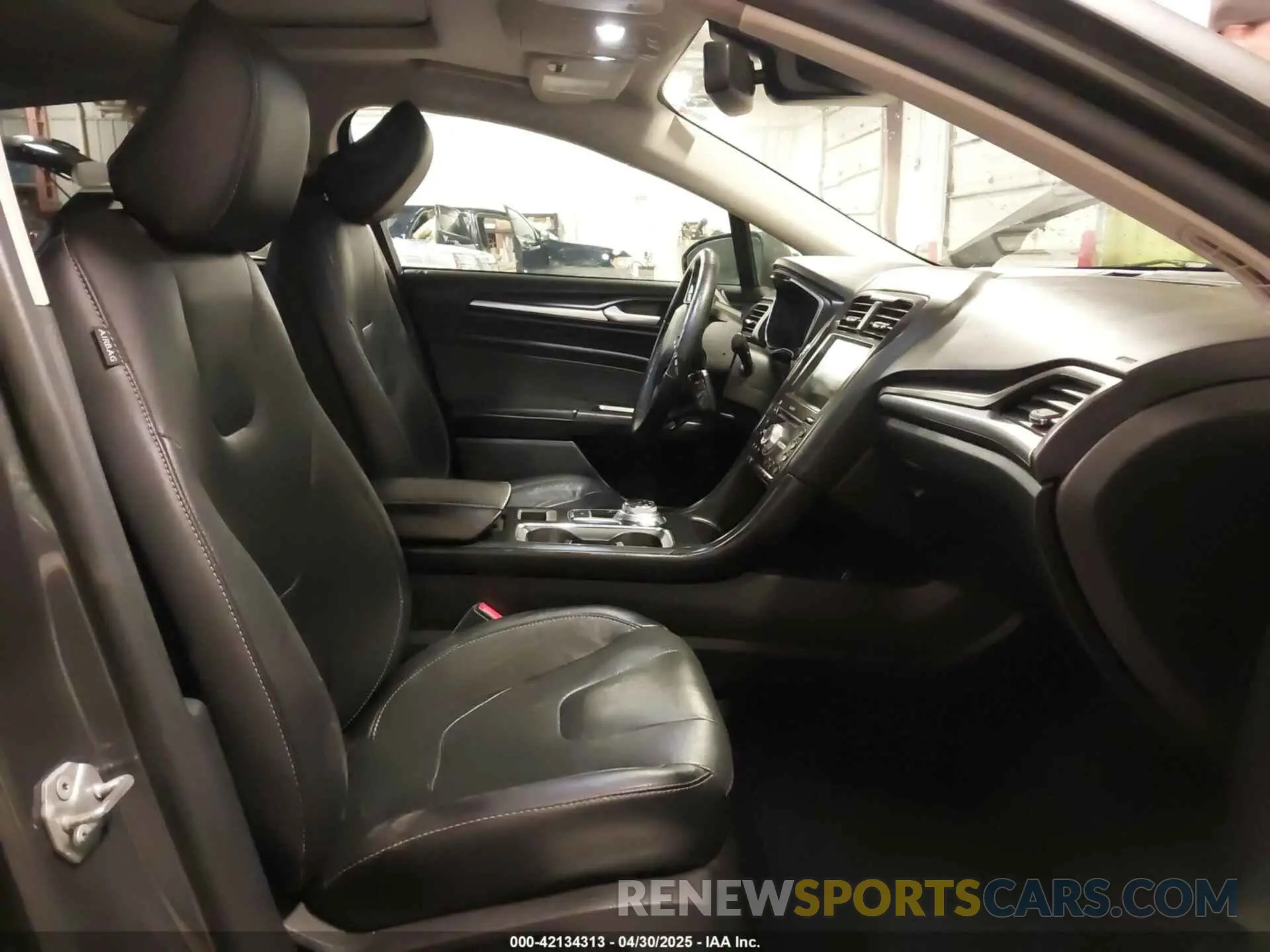 5 Photograph of a damaged car 3FA6P0D99LR116015 FORD FUSION 2020