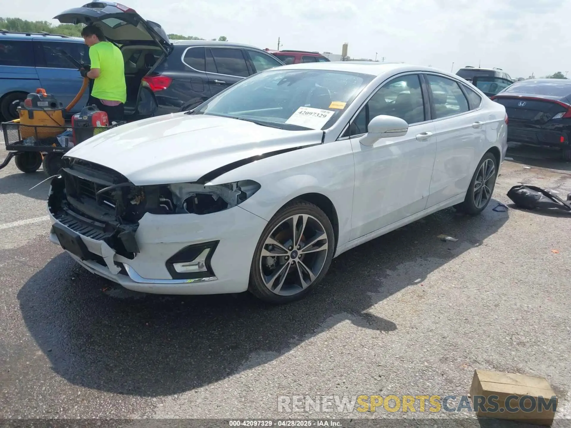 2 Photograph of a damaged car 3FA6P0D99LR192821 FORD FUSION 2020