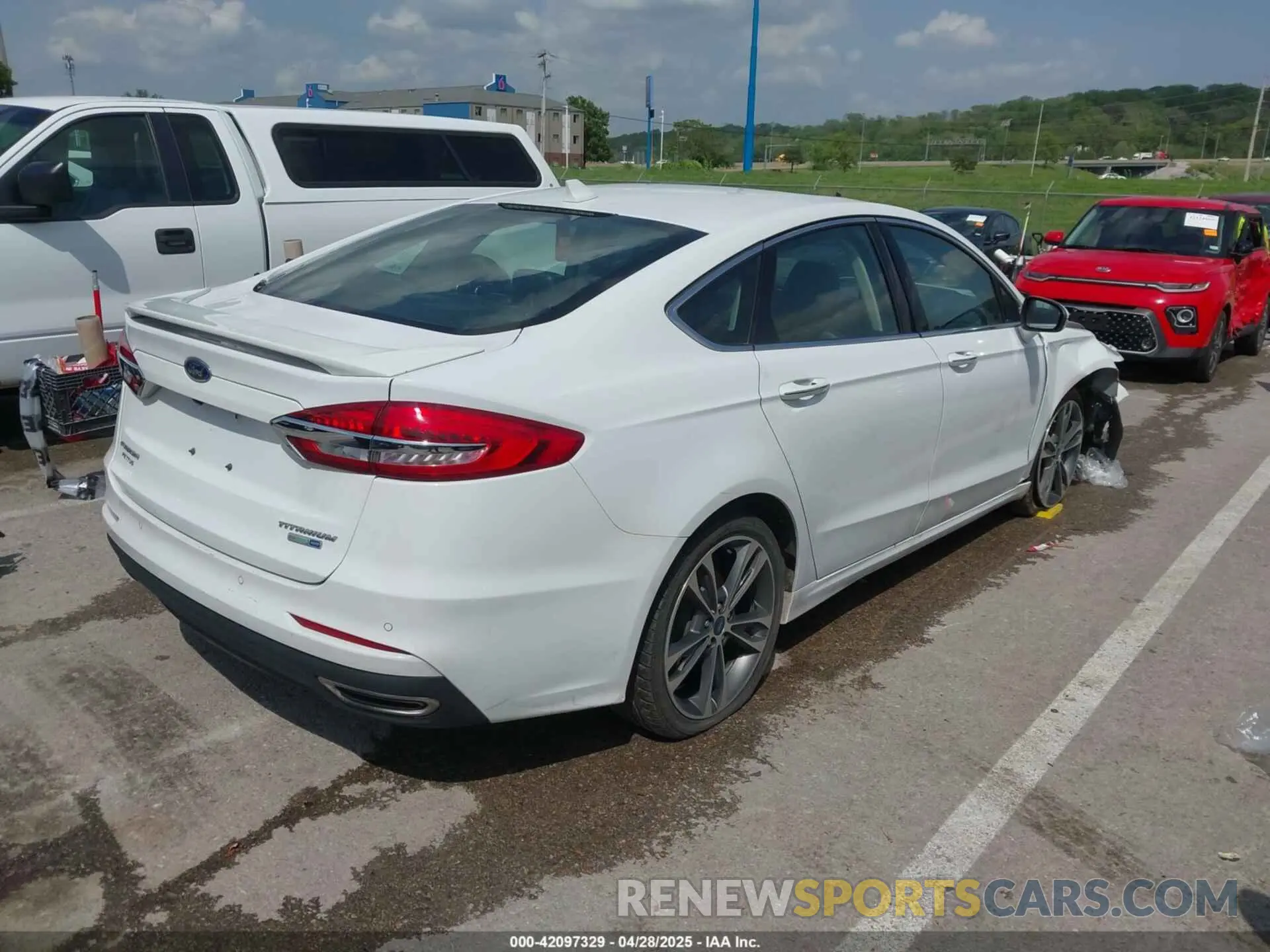 4 Photograph of a damaged car 3FA6P0D99LR192821 FORD FUSION 2020