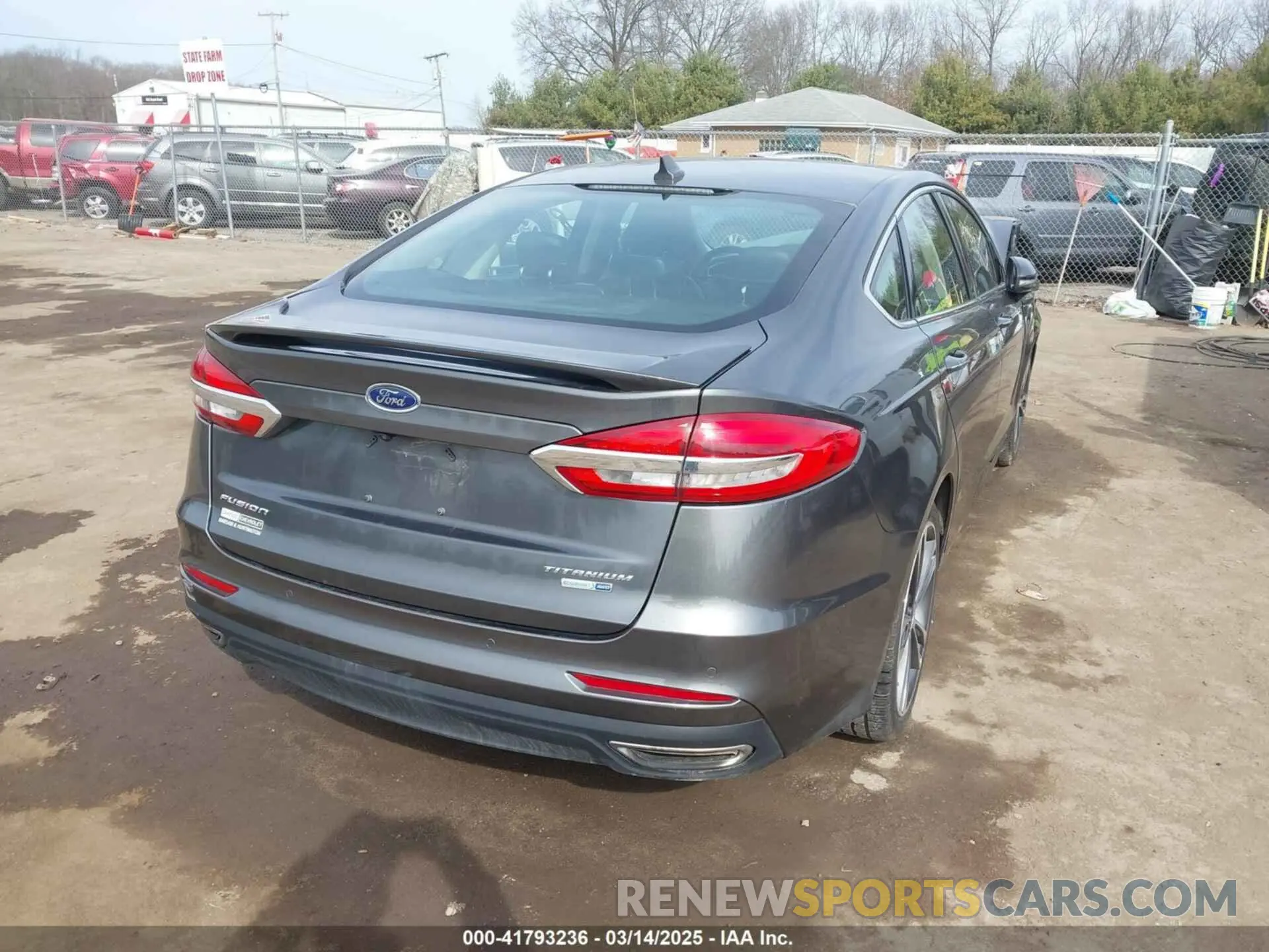 4 Photograph of a damaged car 3FA6P0D9XLR115438 FORD FUSION 2020