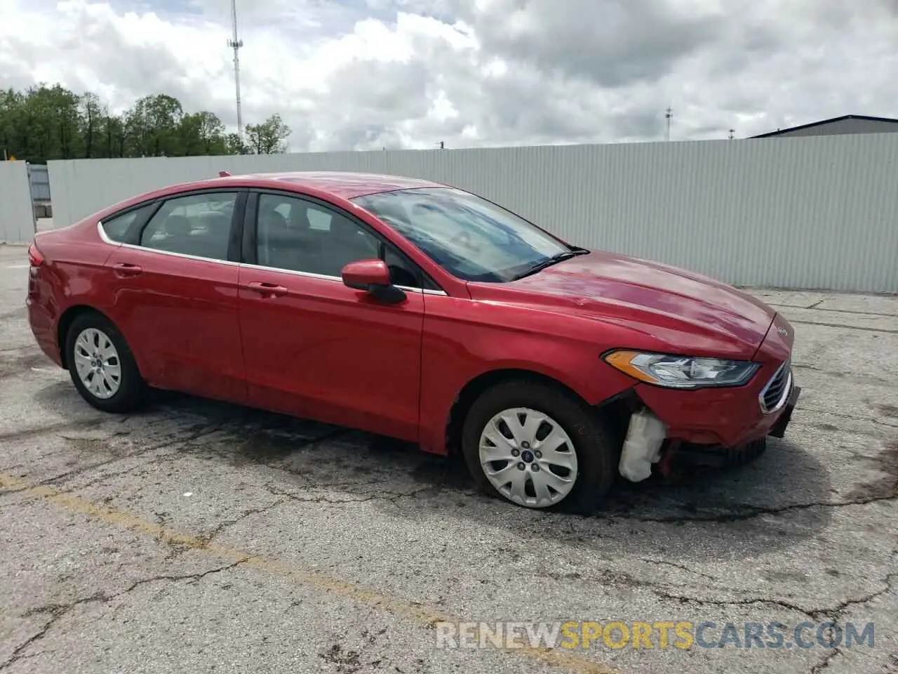 4 Photograph of a damaged car 3FA6P0G70LR126572 FORD FUSION 2020