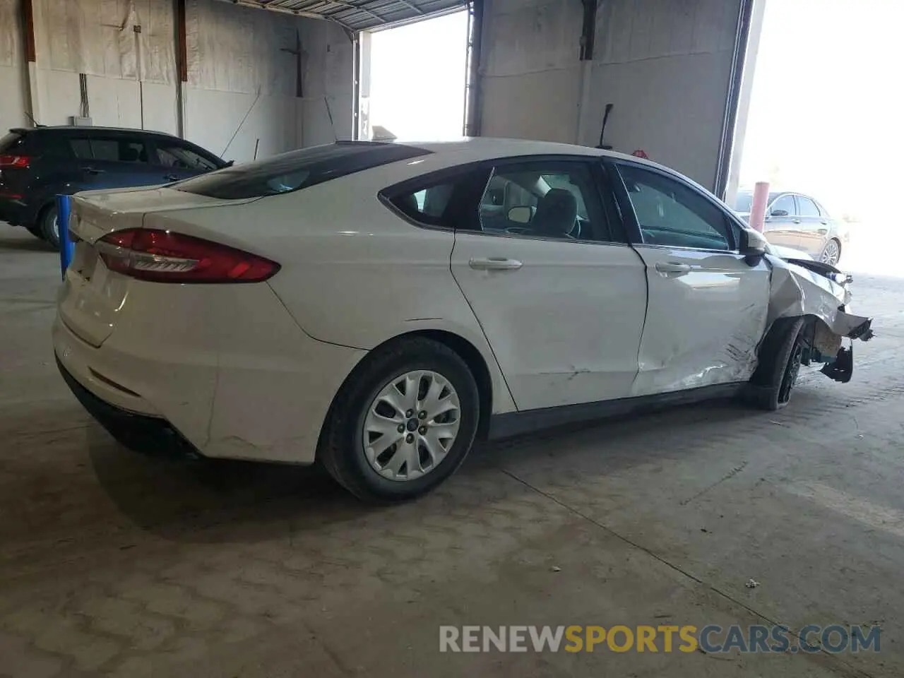 3 Photograph of a damaged car 3FA6P0G70LR164349 FORD FUSION 2020