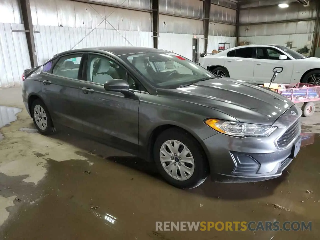 4 Photograph of a damaged car 3FA6P0G71LR106086 FORD FUSION 2020