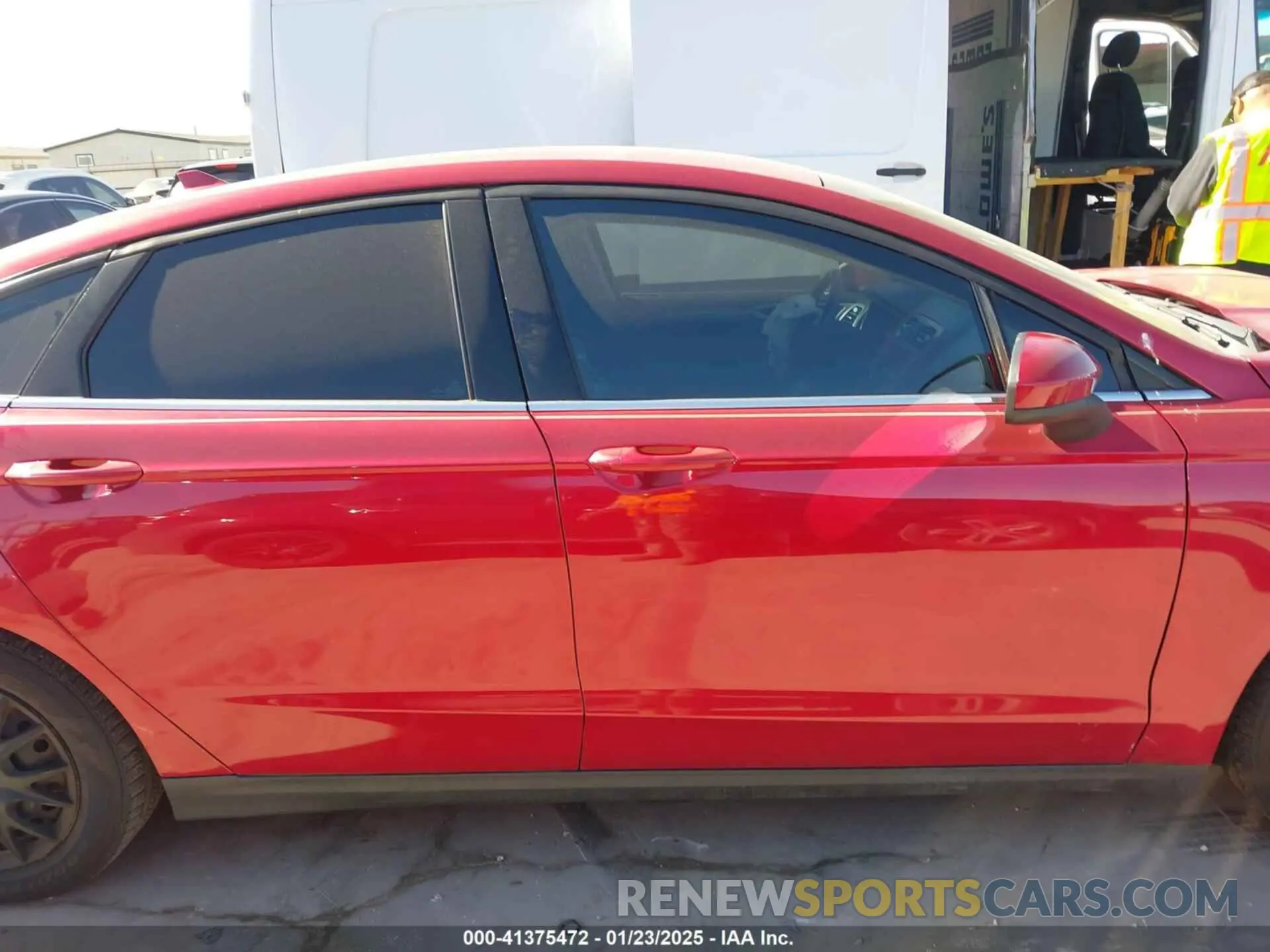 14 Photograph of a damaged car 3FA6P0G71LR180916 FORD FUSION 2020