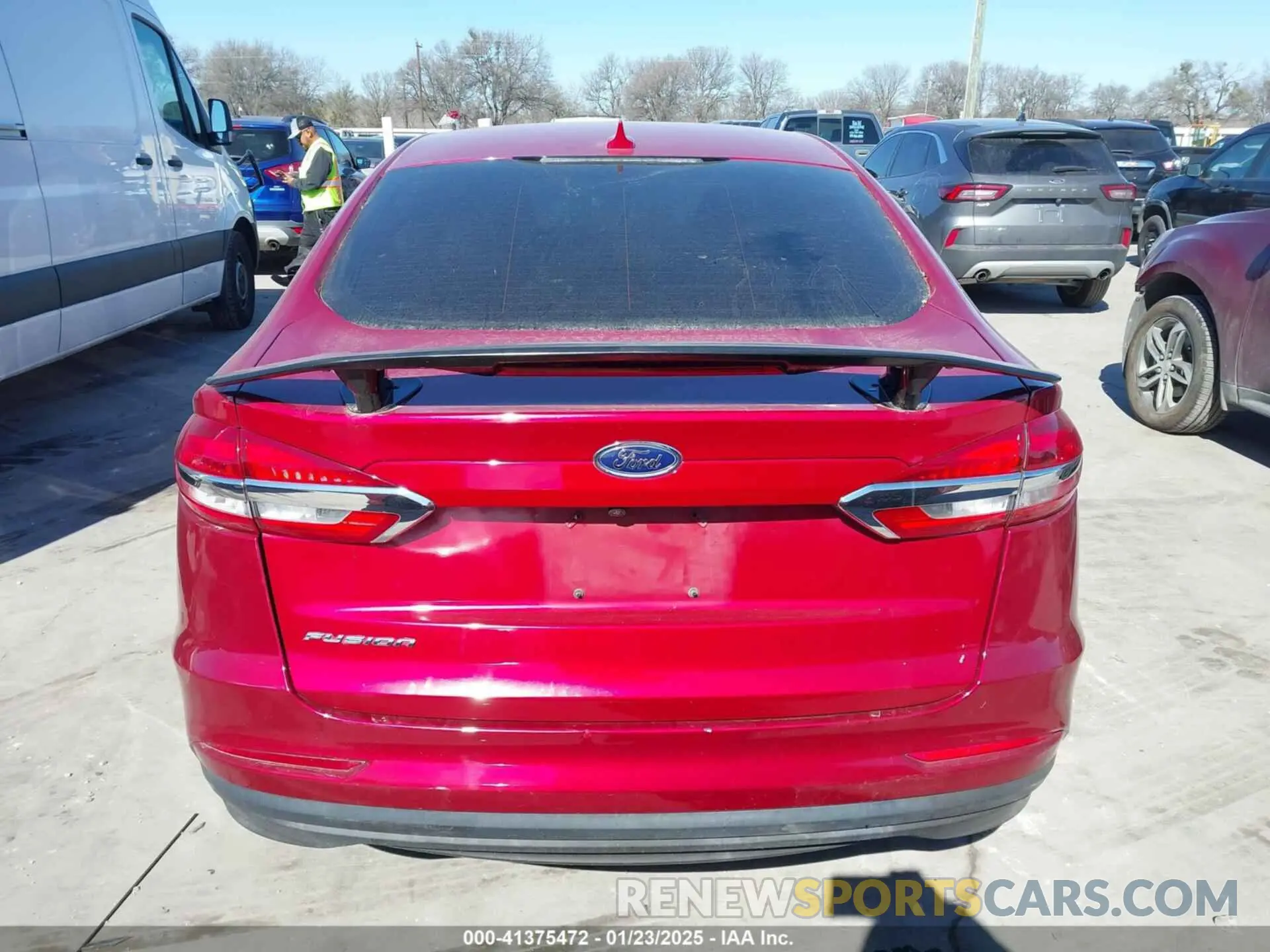 17 Photograph of a damaged car 3FA6P0G71LR180916 FORD FUSION 2020
