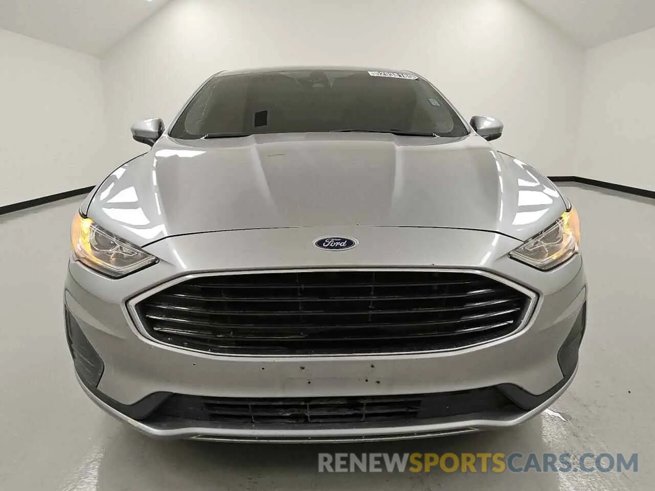 5 Photograph of a damaged car 3FA6P0G72LR111247 FORD FUSION 2020