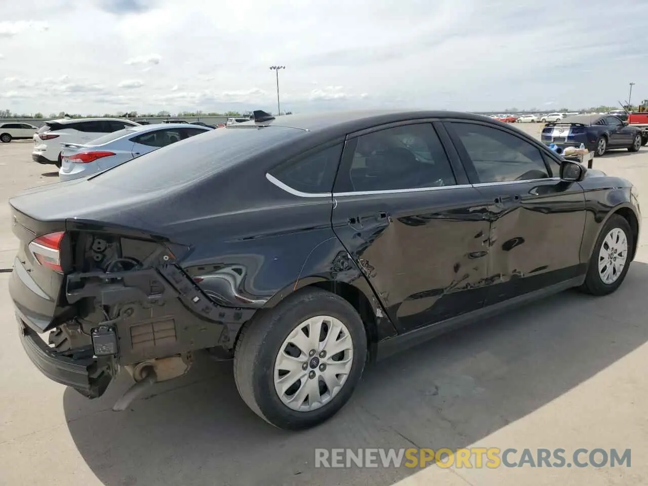 3 Photograph of a damaged car 3FA6P0G73LR180691 FORD FUSION 2020