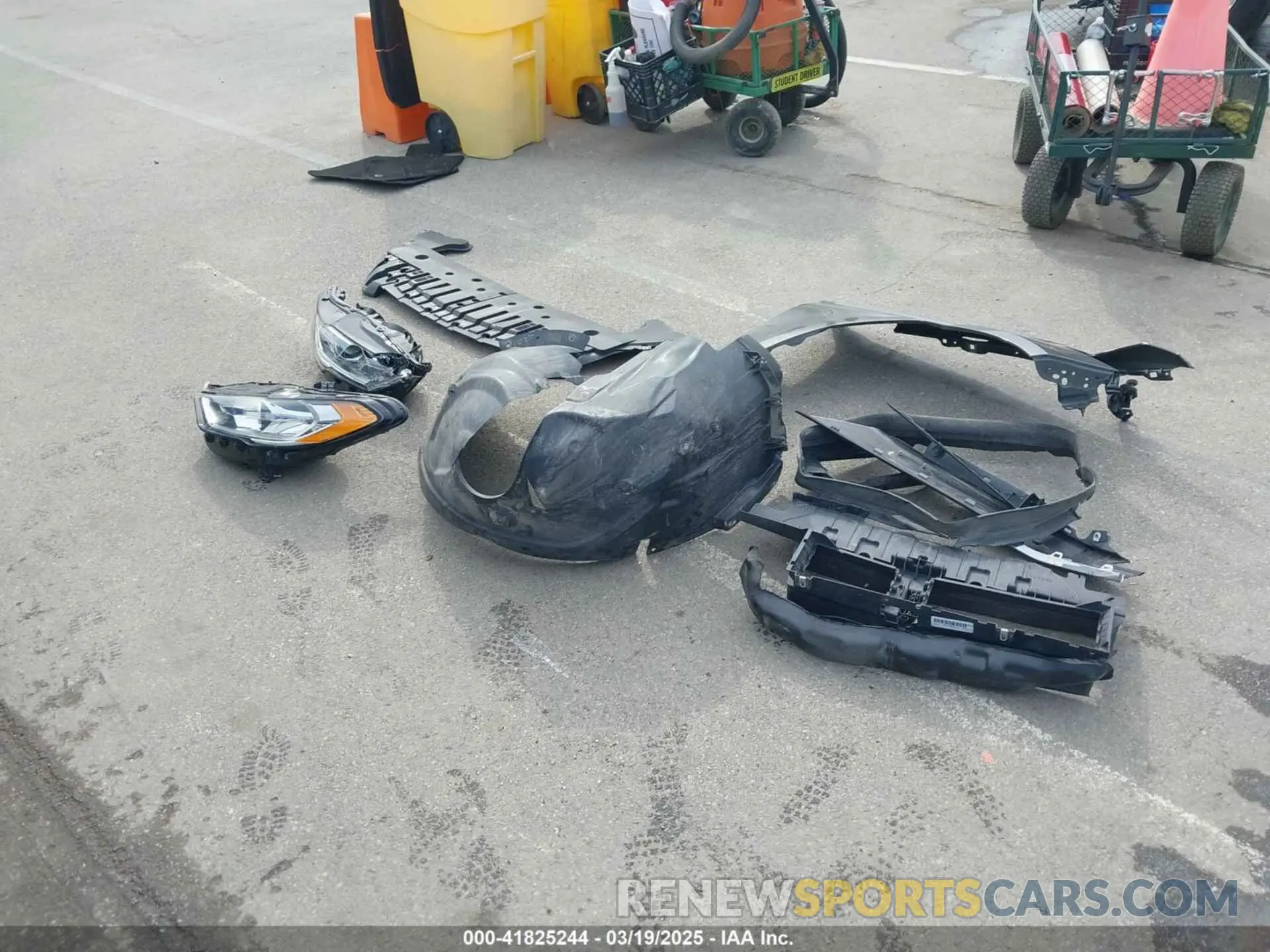 12 Photograph of a damaged car 3FA6P0G73LR225323 FORD FUSION 2020