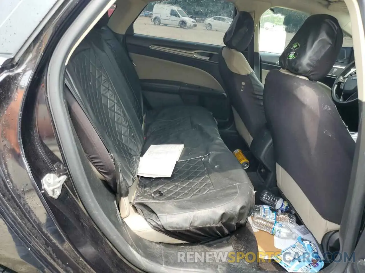 10 Photograph of a damaged car 3FA6P0G73LR254563 FORD FUSION 2020