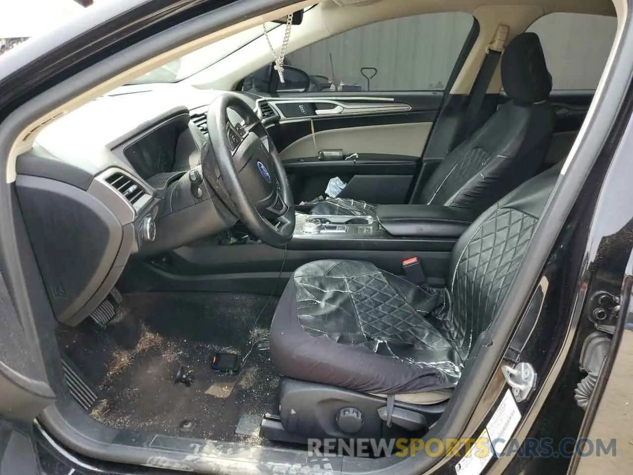 7 Photograph of a damaged car 3FA6P0G73LR254563 FORD FUSION 2020