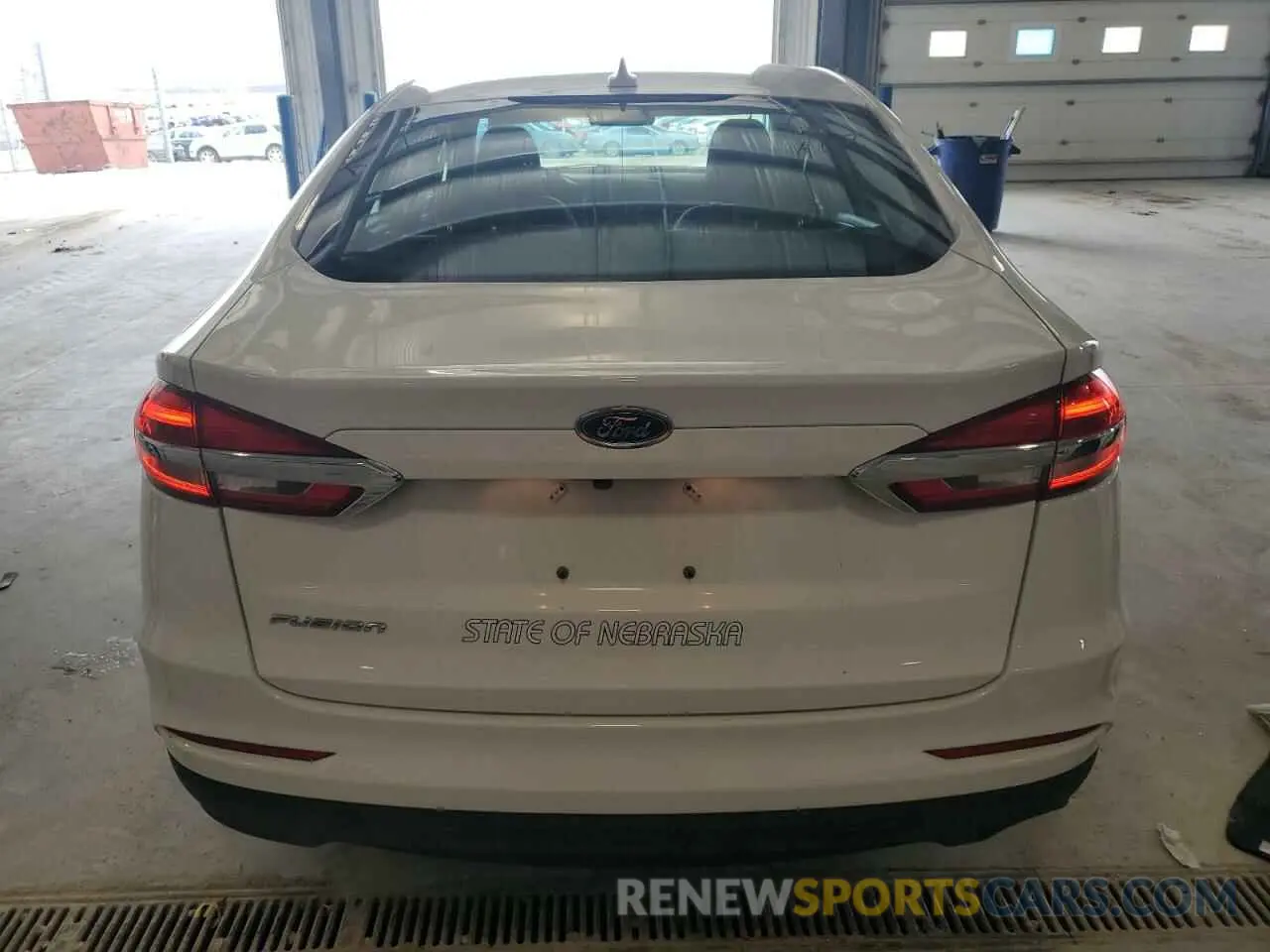 6 Photograph of a damaged car 3FA6P0G74LR264535 FORD FUSION 2020