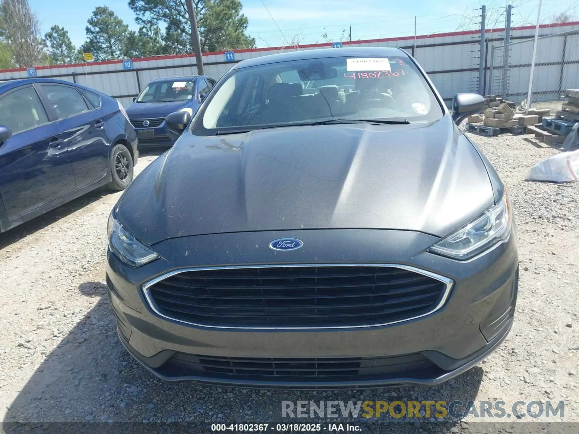13 Photograph of a damaged car 3FA6P0G75LR260266 FORD FUSION 2020