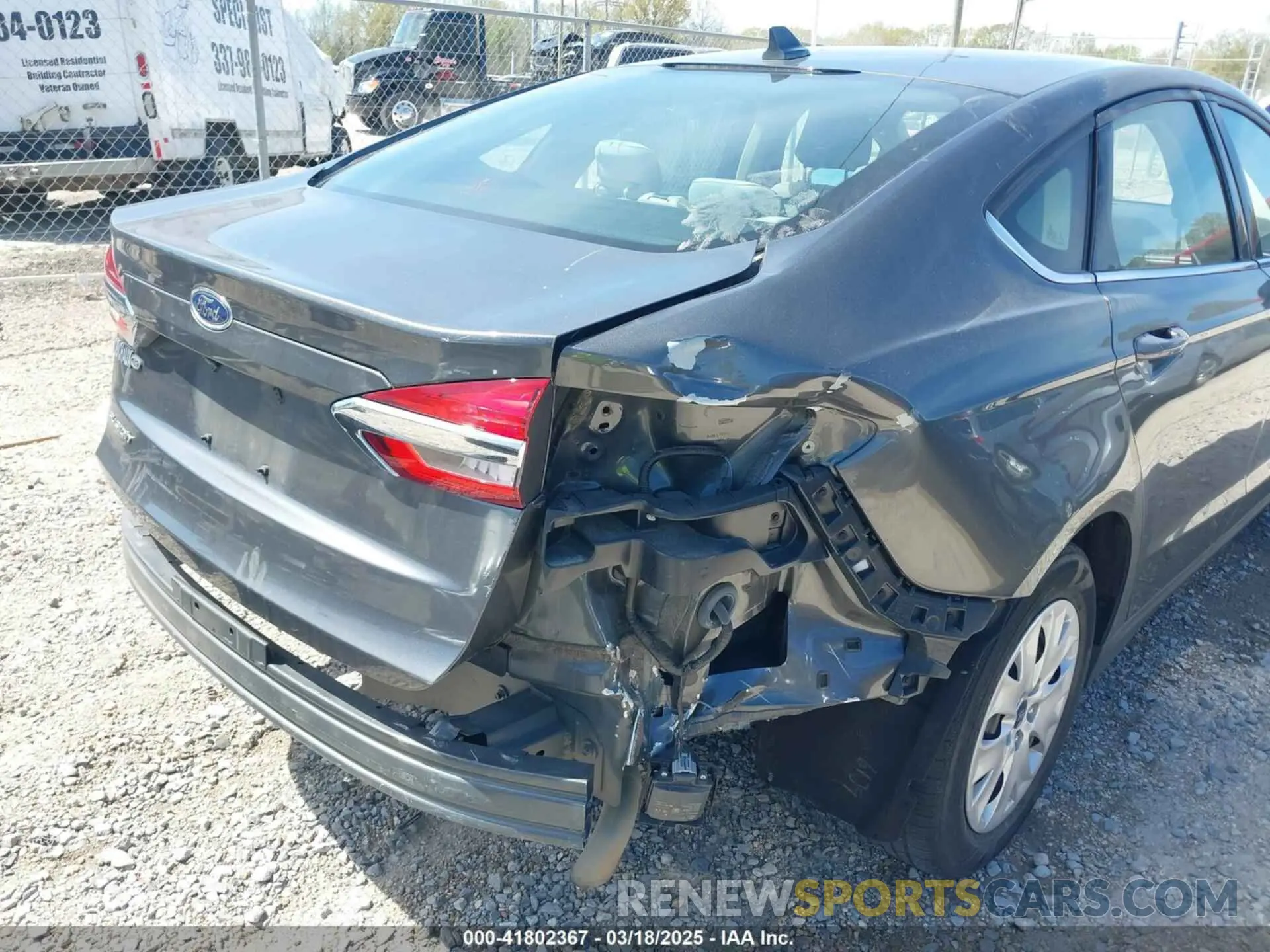6 Photograph of a damaged car 3FA6P0G75LR260266 FORD FUSION 2020