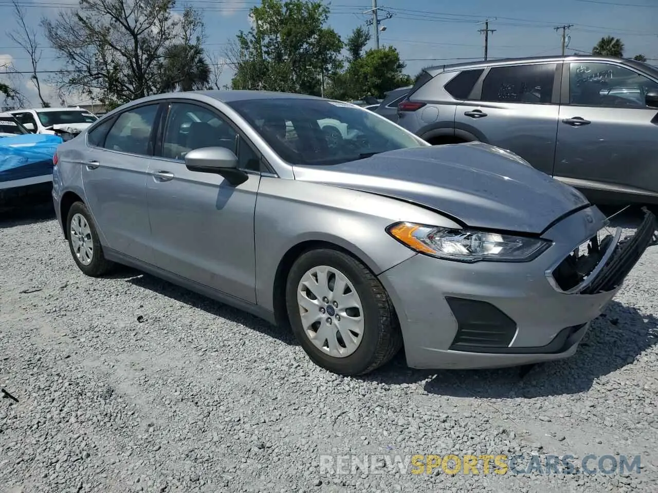4 Photograph of a damaged car 3FA6P0G75LR265774 FORD FUSION 2020