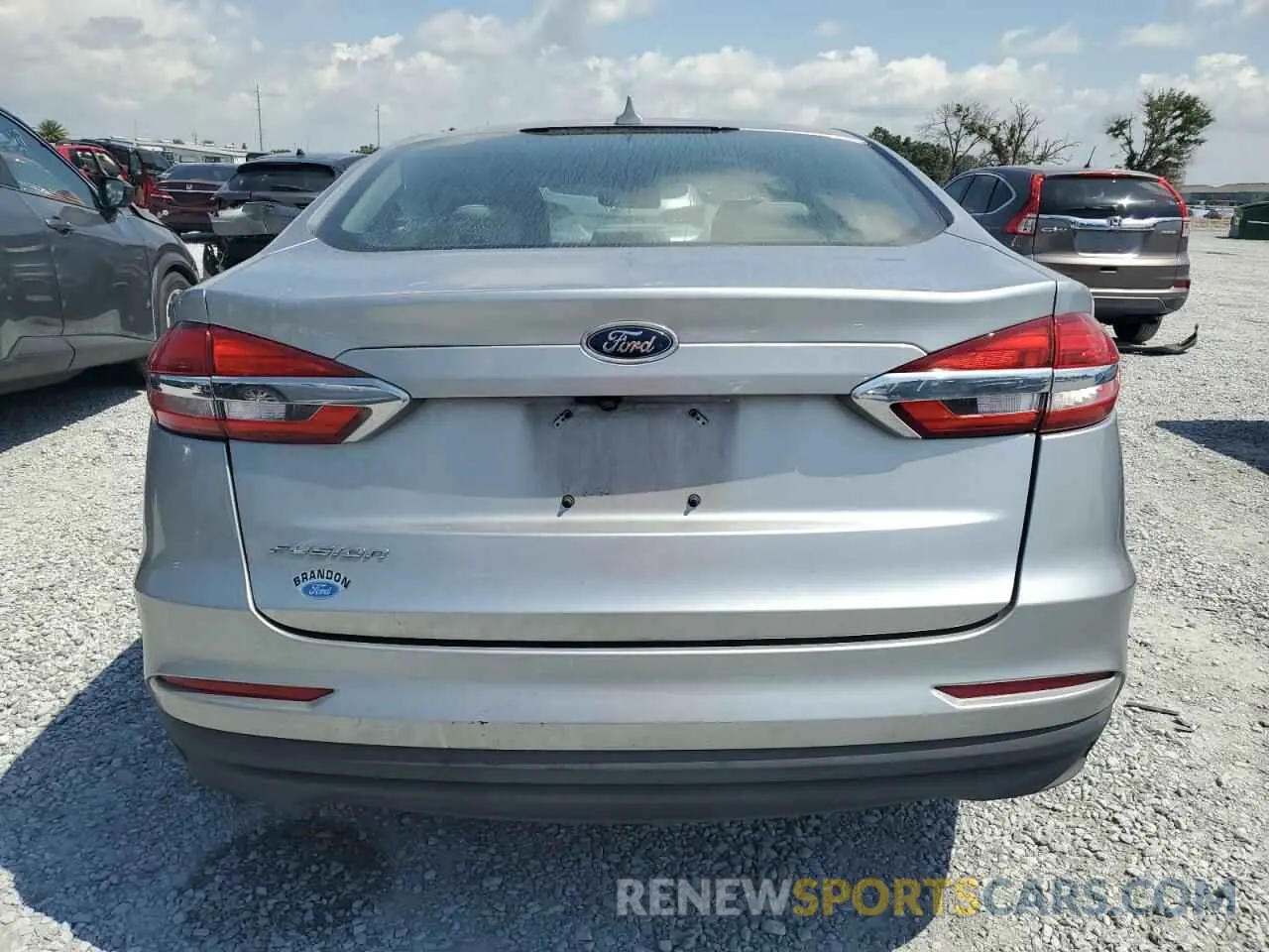 6 Photograph of a damaged car 3FA6P0G75LR265774 FORD FUSION 2020
