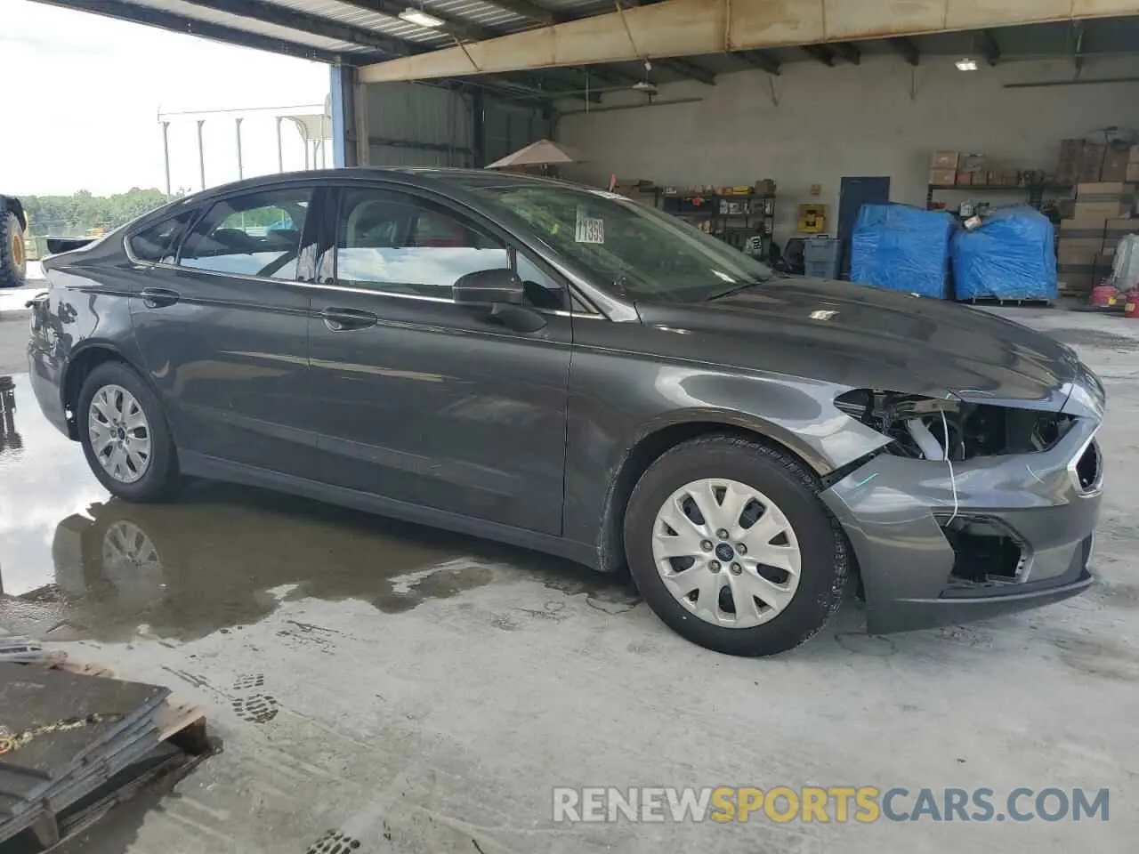 4 Photograph of a damaged car 3FA6P0G76LR104690 FORD FUSION 2020