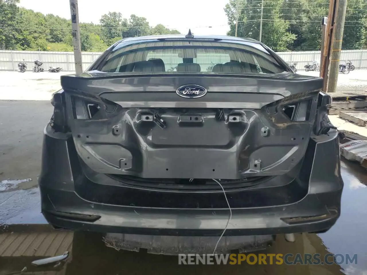 6 Photograph of a damaged car 3FA6P0G76LR104690 FORD FUSION 2020