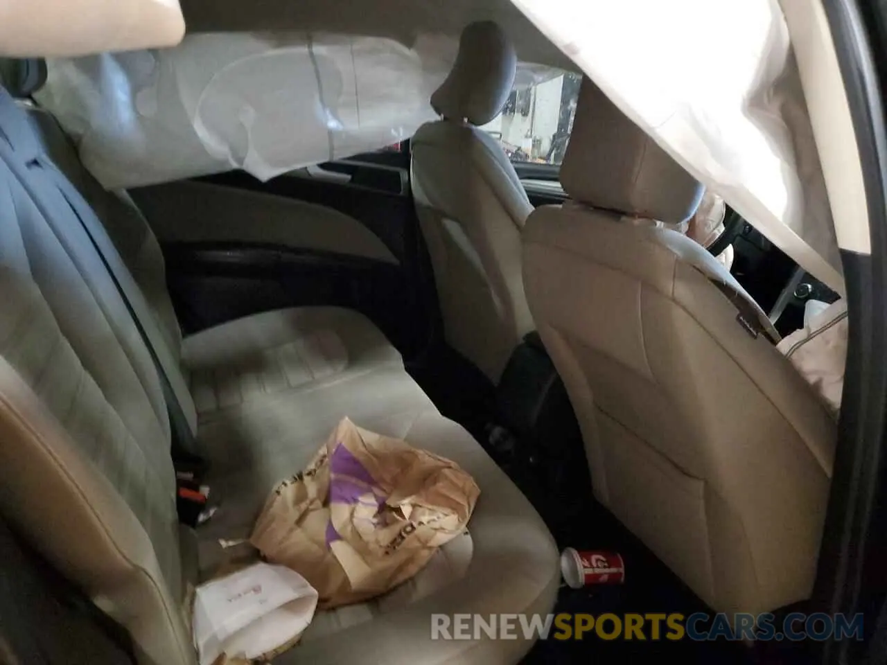 10 Photograph of a damaged car 3FA6P0G76LR179096 FORD FUSION 2020