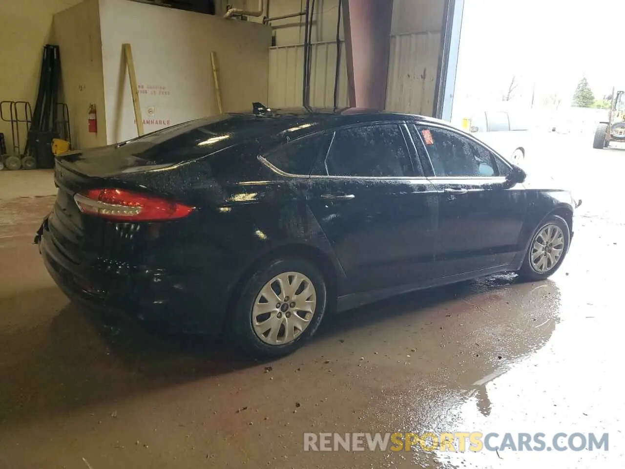 3 Photograph of a damaged car 3FA6P0G76LR179096 FORD FUSION 2020