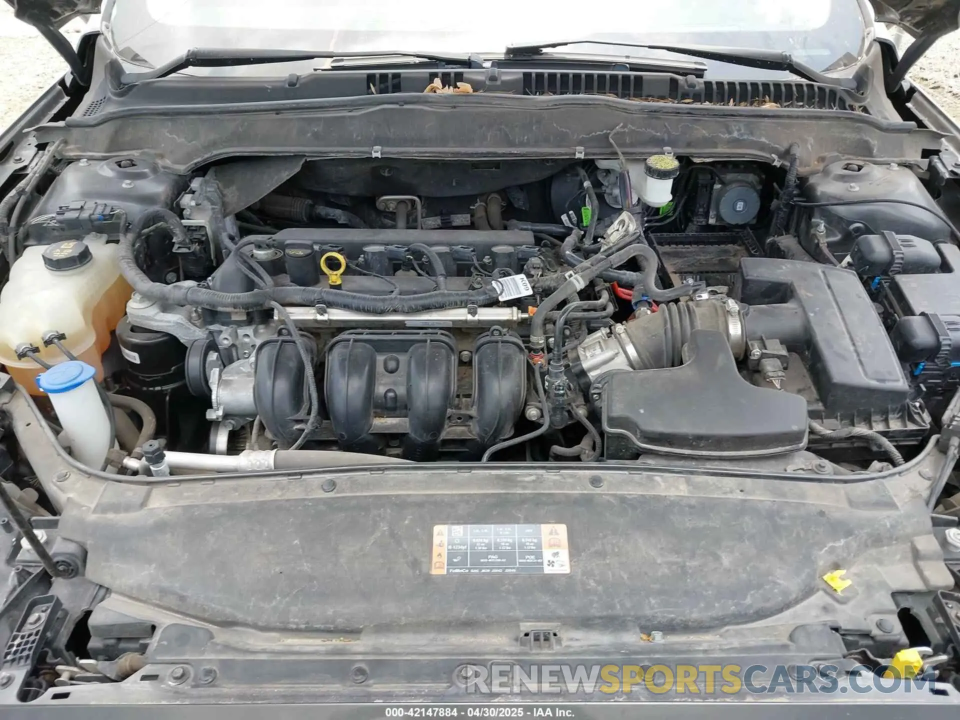 10 Photograph of a damaged car 3FA6P0G76LR228460 FORD FUSION 2020