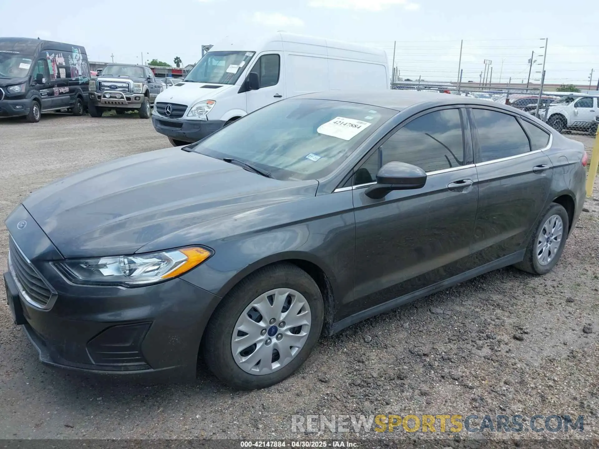 2 Photograph of a damaged car 3FA6P0G76LR228460 FORD FUSION 2020