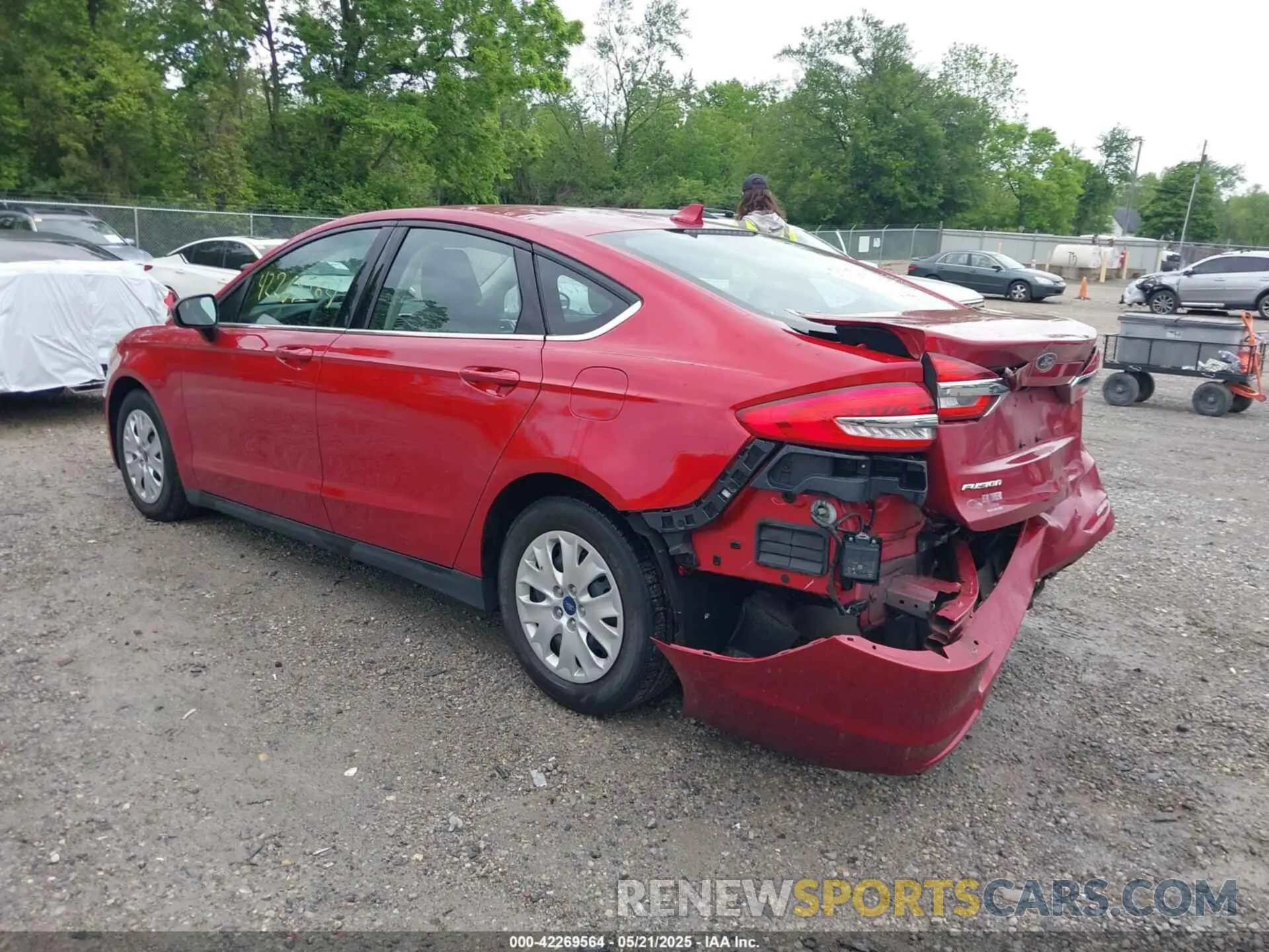 3 Photograph of a damaged car 3FA6P0G77LR110627 FORD FUSION 2020
