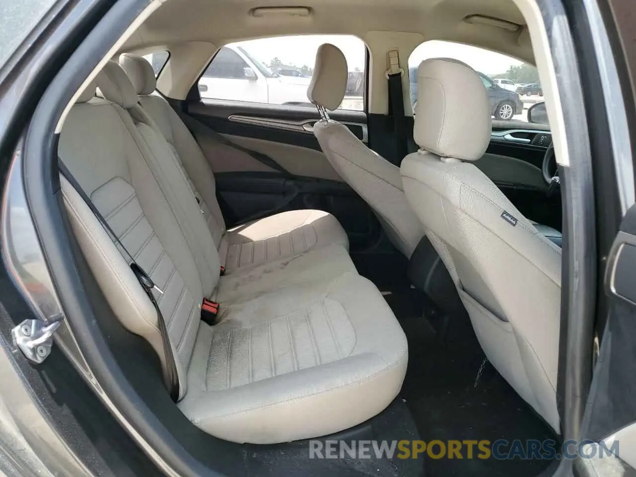 10 Photograph of a damaged car 3FA6P0G77LR187787 FORD FUSION 2020