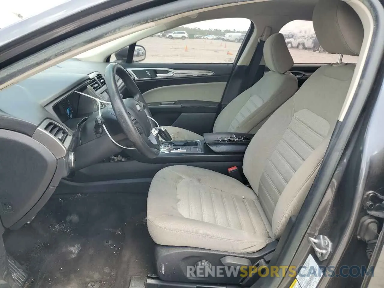 7 Photograph of a damaged car 3FA6P0G77LR187787 FORD FUSION 2020