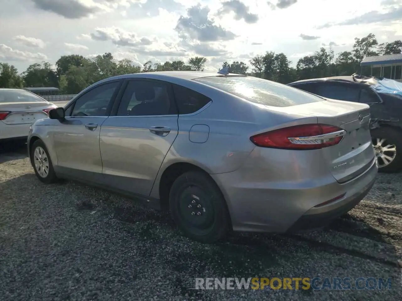 2 Photograph of a damaged car 3FA6P0G77LR225180 FORD FUSION 2020