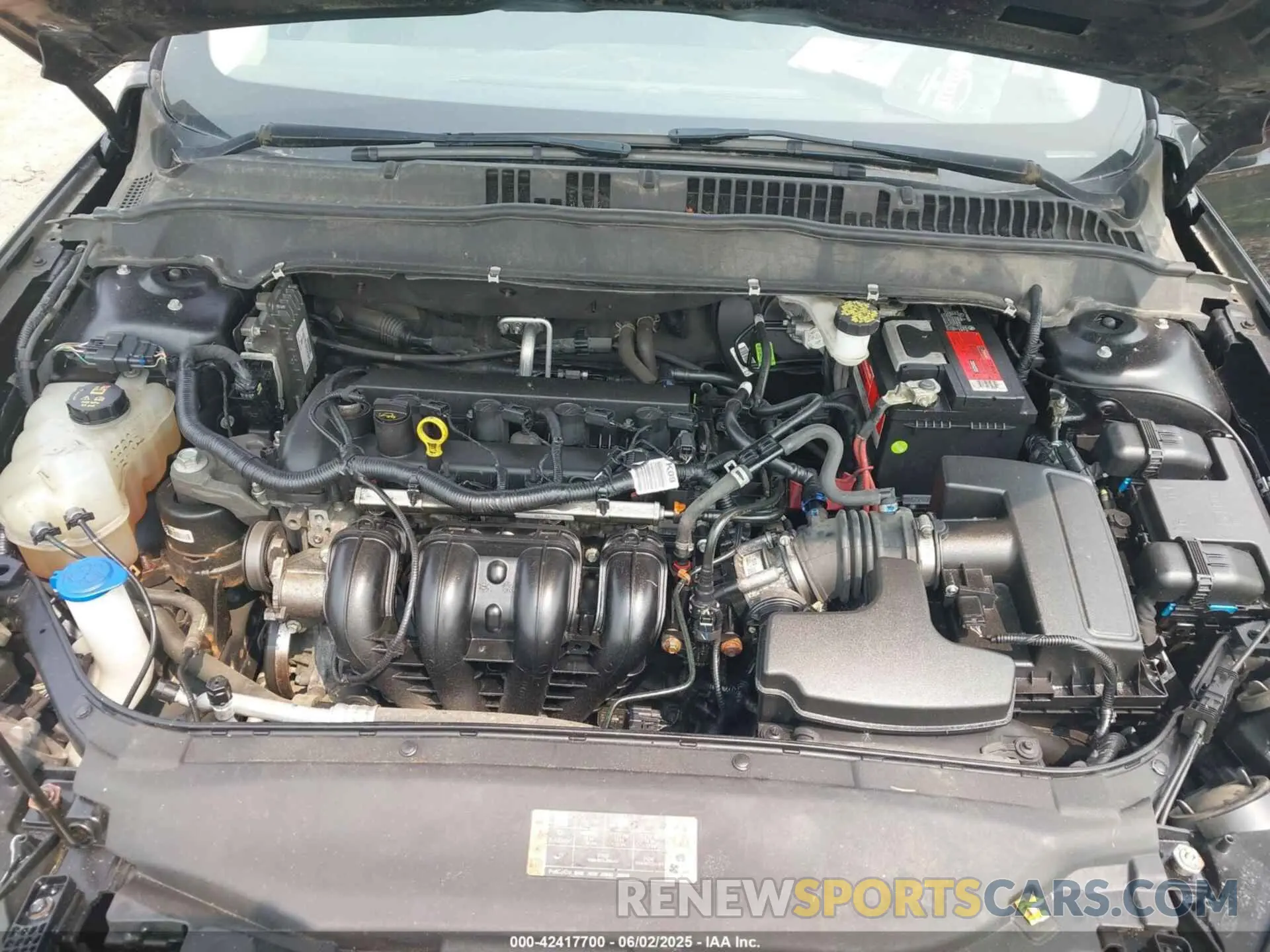 10 Photograph of a damaged car 3FA6P0G77LR261063 FORD FUSION 2020