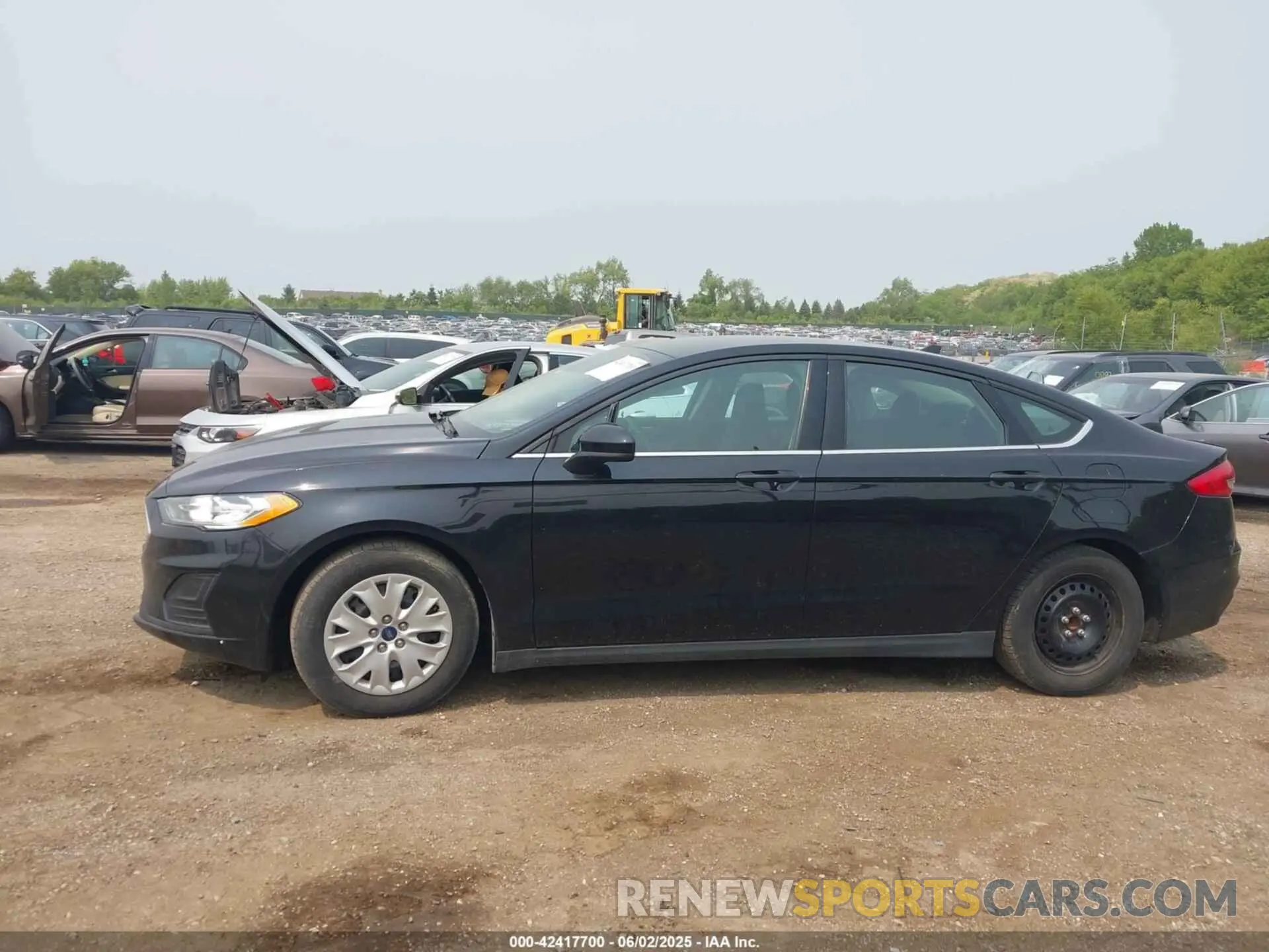 14 Photograph of a damaged car 3FA6P0G77LR261063 FORD FUSION 2020