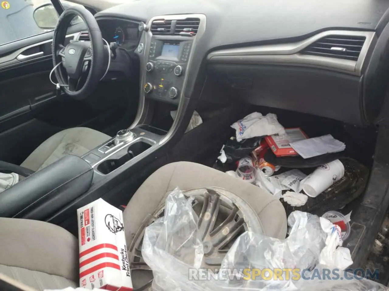 8 Photograph of a damaged car 3FA6P0G78LR103864 FORD FUSION 2020